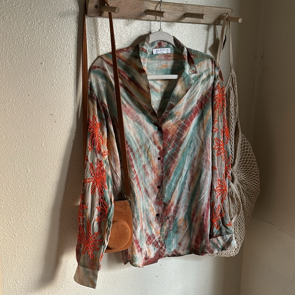 ♥️… Sandro Tie Dye Beaded Blouse Top - Picture 3 of 4